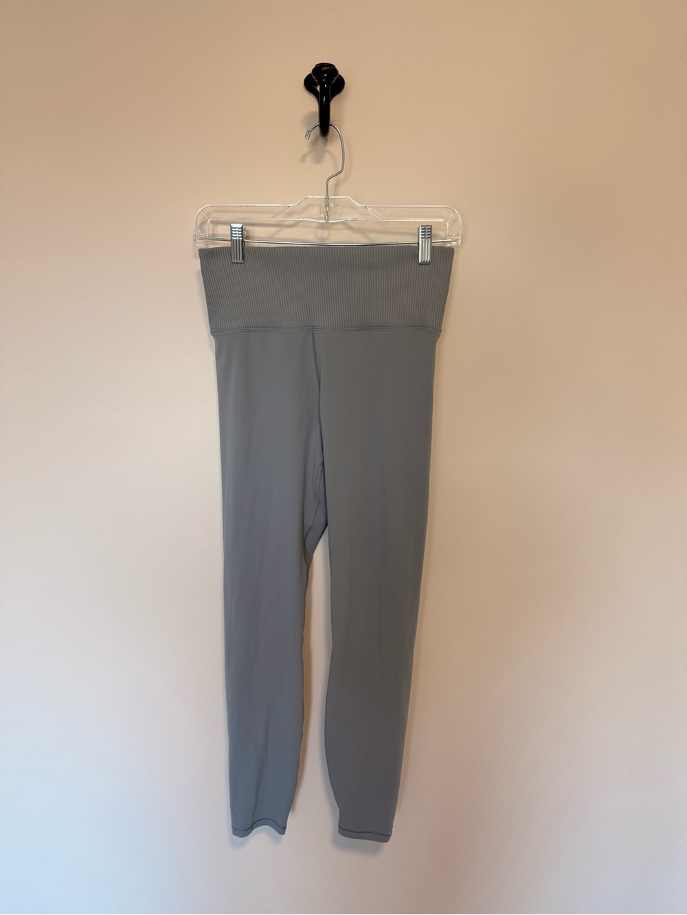 Vuori High-Rise Ribbed Waist Light Blue Leggings — Size Medium